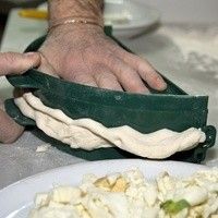 Фото Прес для кальцоне Big Green Egg 